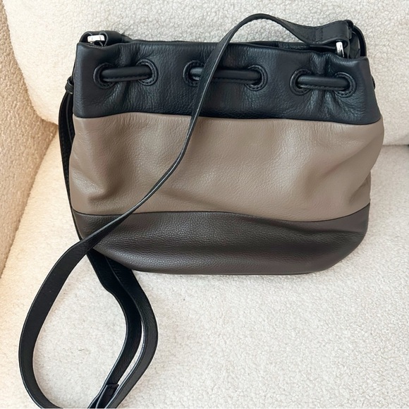 Brighton Brit leather mini bucket hobo crossbody/ shoulder bag. - Picture 2 of 7